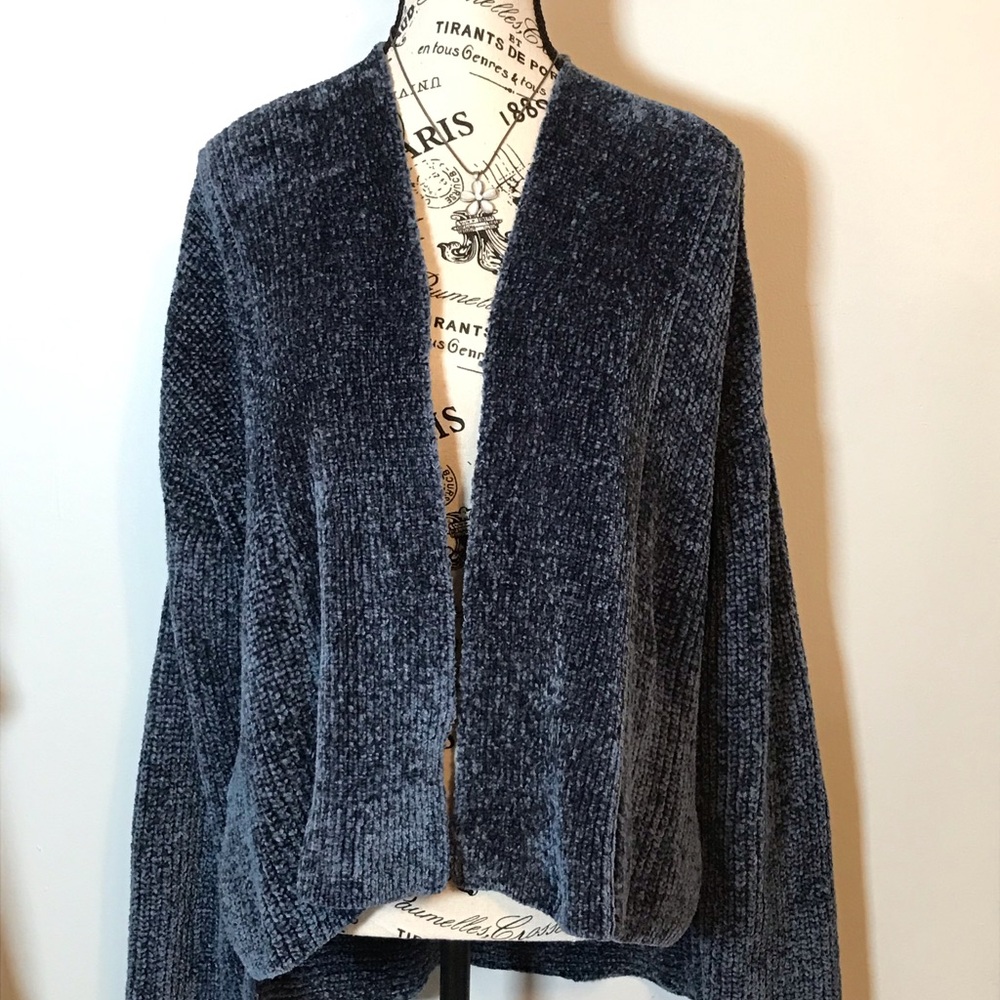 HI- LO SUPER SOFT CARDIGAN DENIM BLUE 89th & MADISON SIZE LARGE